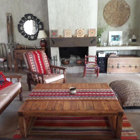 Casa Los Cerezos En Chacras De Coria Εξωτερικό φωτογραφία