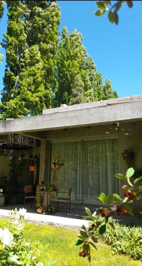 Casa Los Cerezos En Chacras De Coria Εξωτερικό φωτογραφία