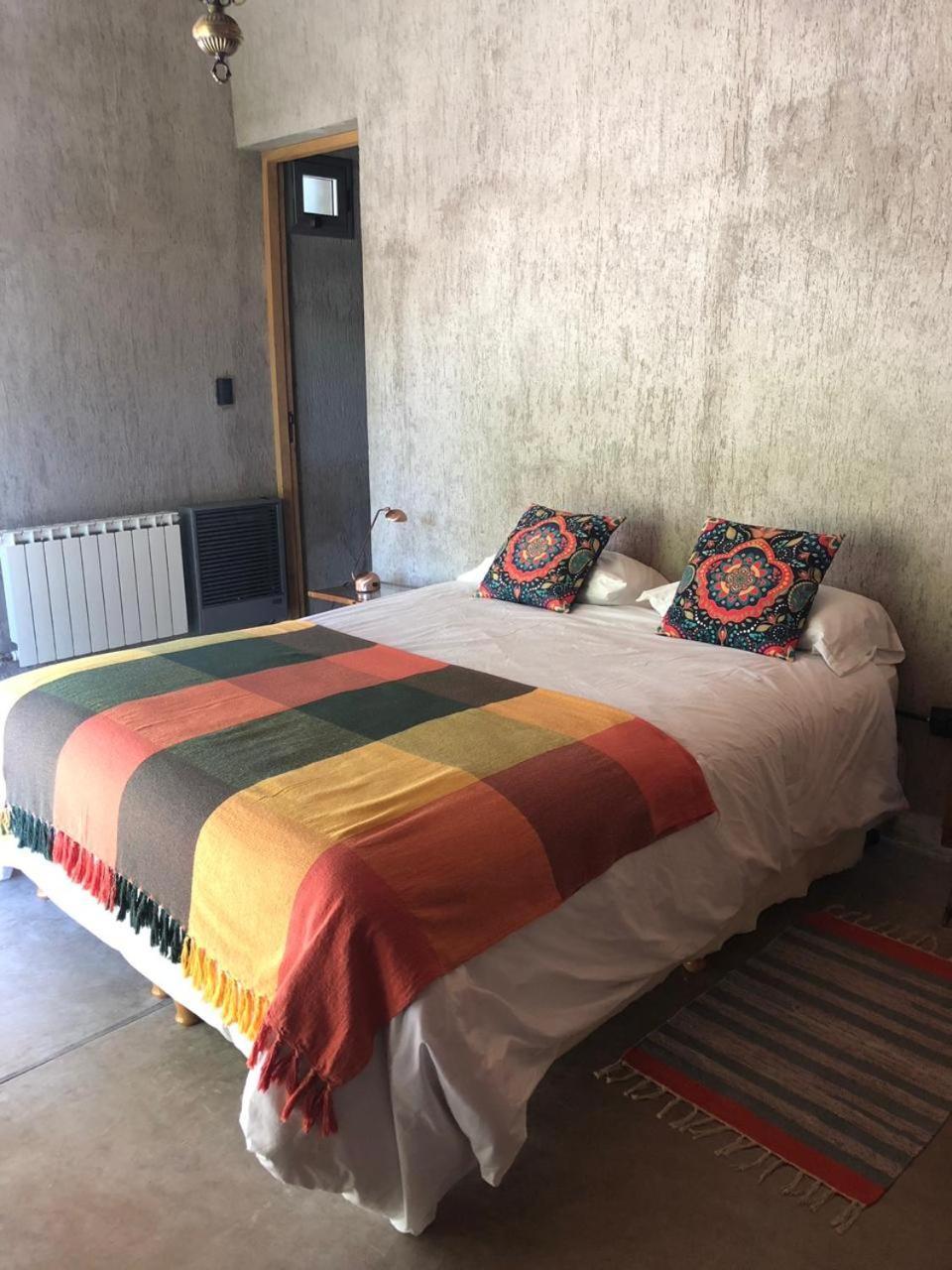 Casa Los Cerezos En Chacras De Coria Εξωτερικό φωτογραφία