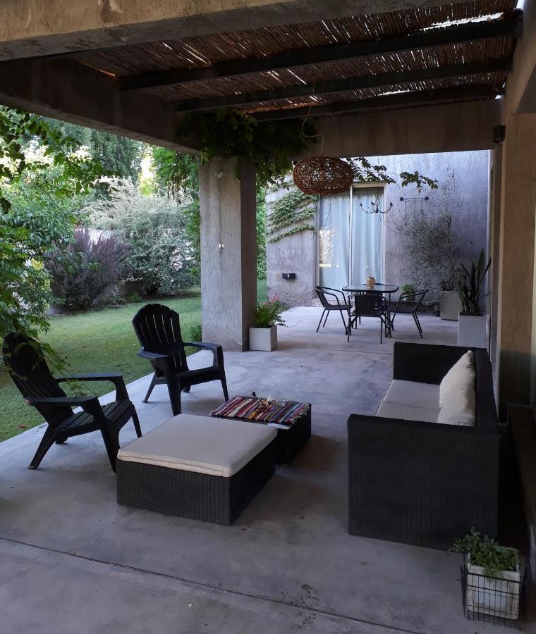 Casa Los Cerezos En Chacras De Coria Εξωτερικό φωτογραφία